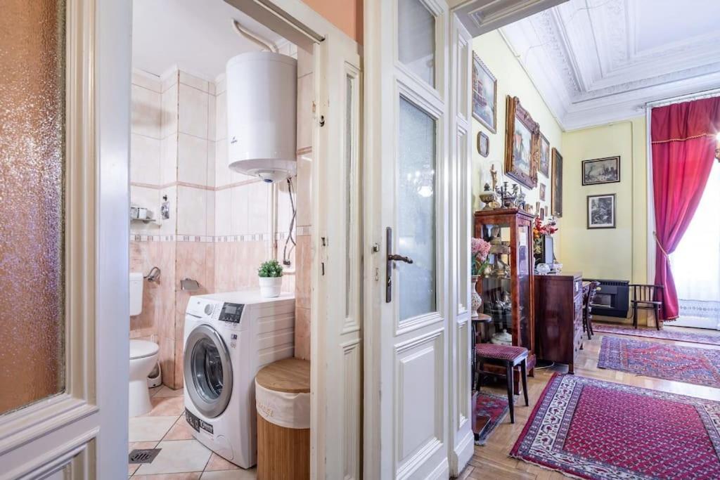 Jozsef-Corvin Central Budapest Exterior photo