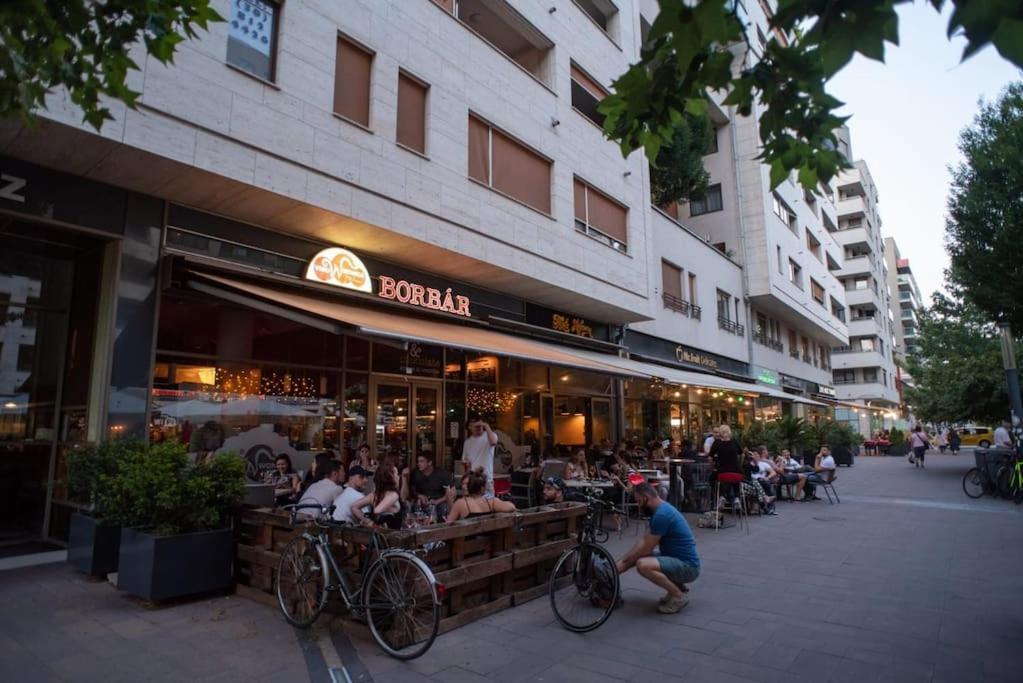 Jozsef-Corvin Central Budapest Exterior photo