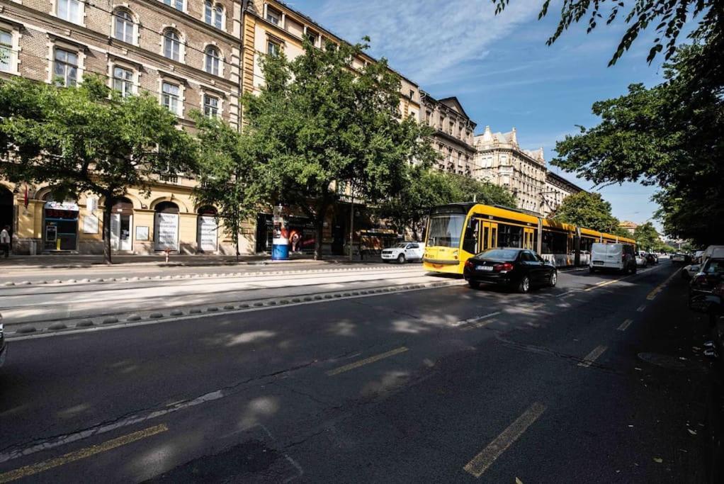Jozsef-Corvin Central Budapest Exterior photo